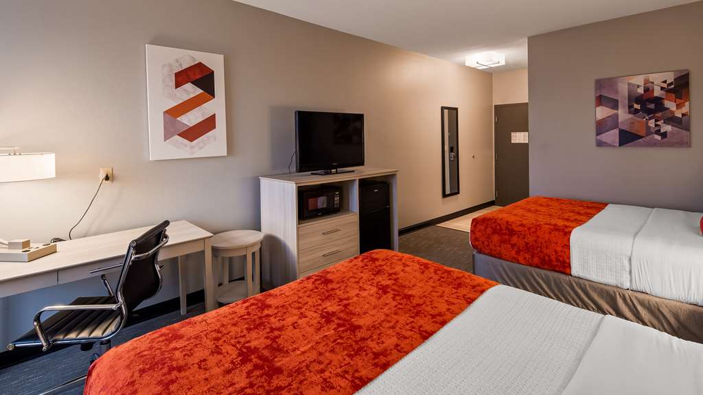 Best Western Plus New Cumberland Inn & Suites - photo 22