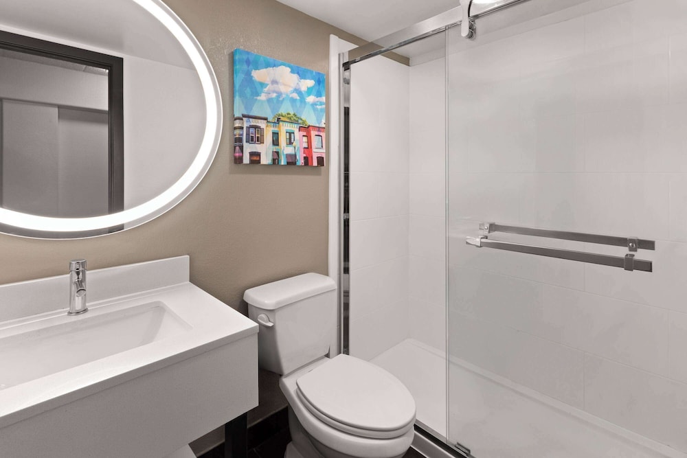 La Quinta Inn & Suites Washington DC Capital NoMA - photo 28