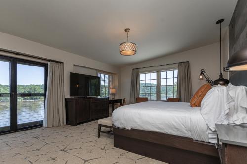 Ghost Light Inn - photo 2