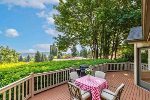Family Redmond Home with AC 3 mins to MSFT — 4-Star Luxury Hotel in Redmond, United States