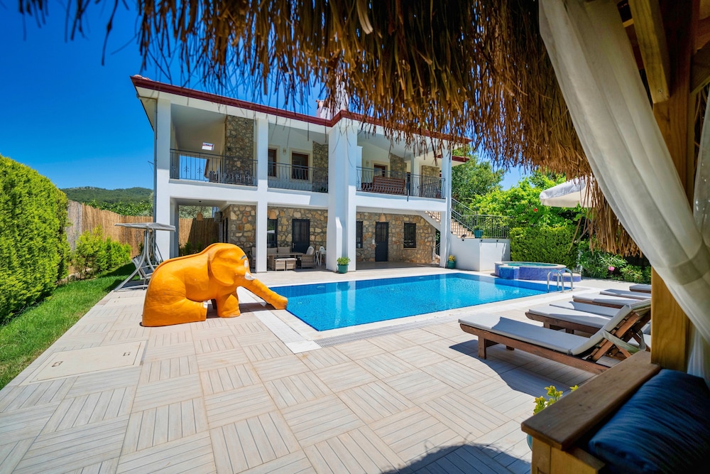 Lemon Villa Fethiye Very Special Location and Stylish Design — 4-Star Luxury Hotel in Fethiye, Turkey