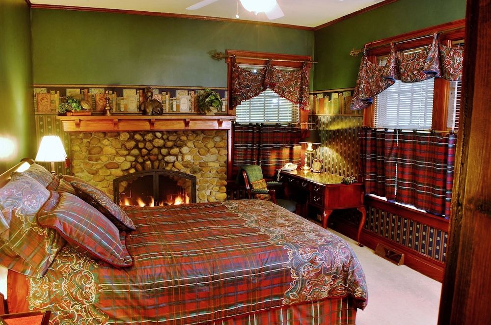 Arbor Hill Inn - photo 4