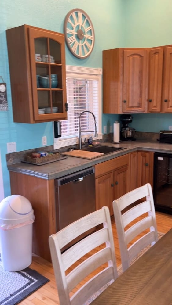 The Collins Inn and Seaside Cottages - photo 38