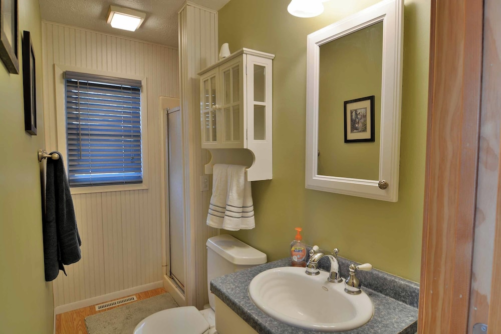 Sunset Shores Retreat - photo 19