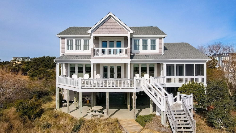 Cypress Hall 6 Bedroom Home by RedAwning — 4-Star Luxury Hotel in Shallotte, United States