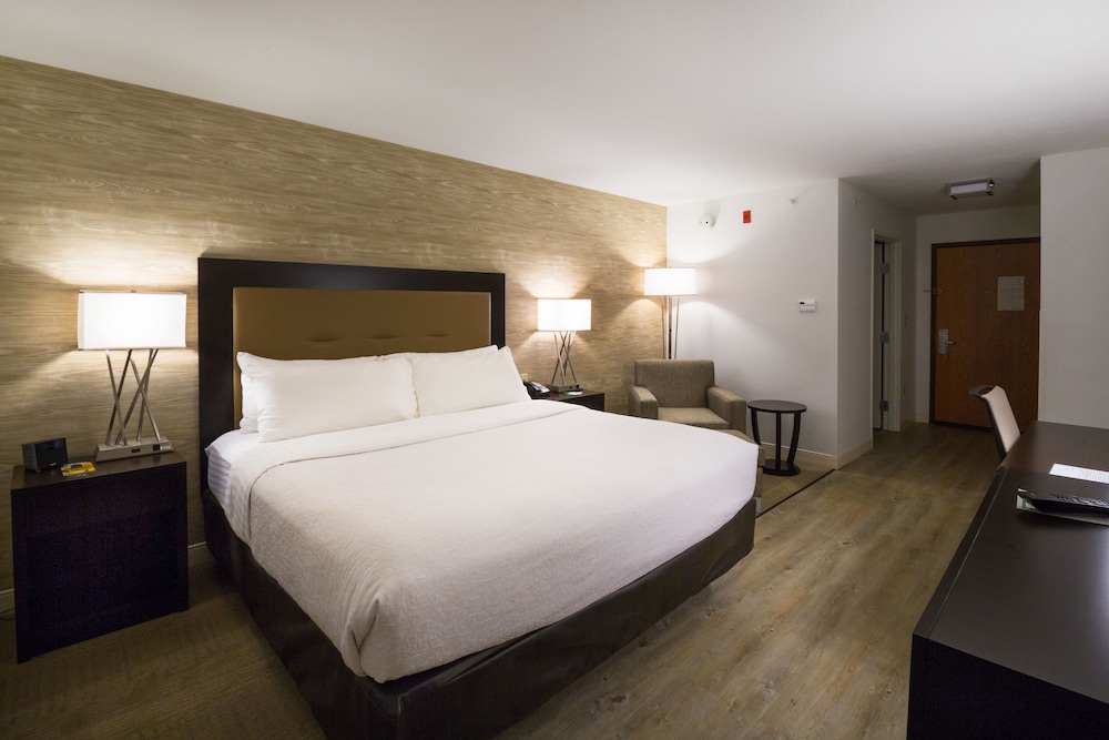 Holiday Inn Bloomington Airport by IHG - photo 4