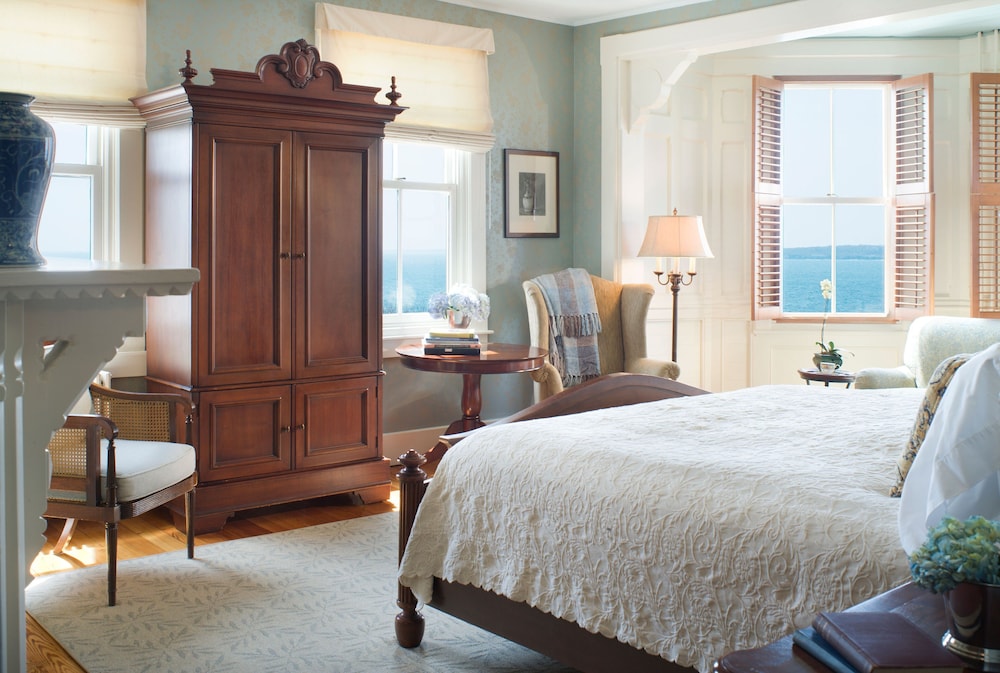 Castle Hill Inn - photo 7