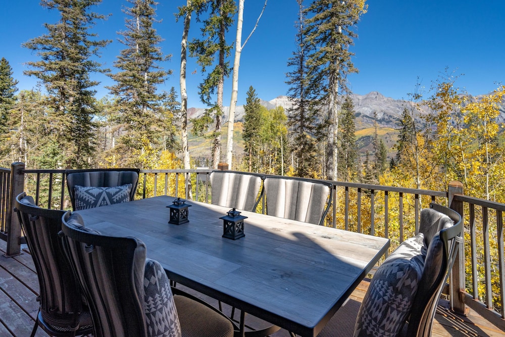 Hilltop Hideaway Expansive Views From This Private Estate Hot Tub Pool Table - photo 42
