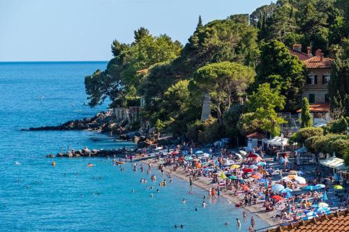 Vintage Apartment Nona — 4-Star Luxury Hotel in Moscenicka Draga, Croatia