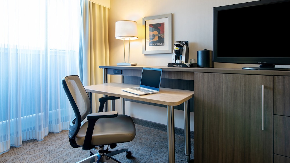 Holiday Inn Nashville Vanderbilt by IHG - photo 7
