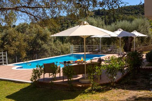 Villa Daphne Inoro Villas — 4-Star Luxury Hotel in Katouna, Greece