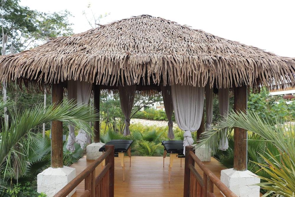 Hotel Mundo Maya Edzná