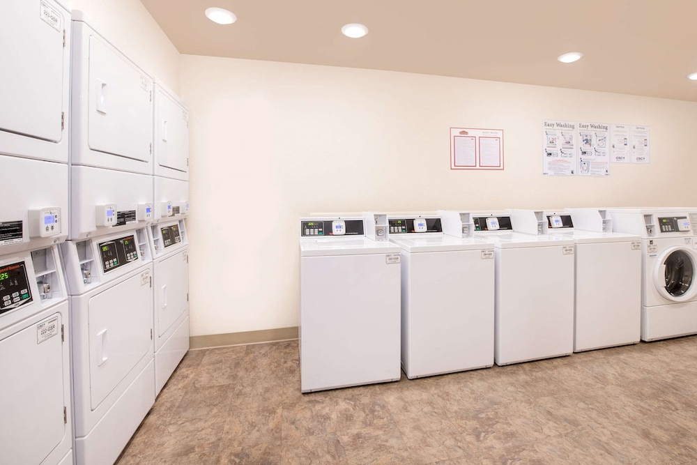 WoodSpring Suites Columbus near Fort Benning - photo 17