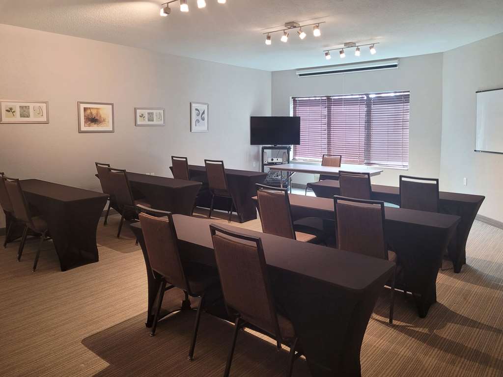 Country Inn & Suites by Radisson Appleton Airport Fox River Mall Area - photo 12