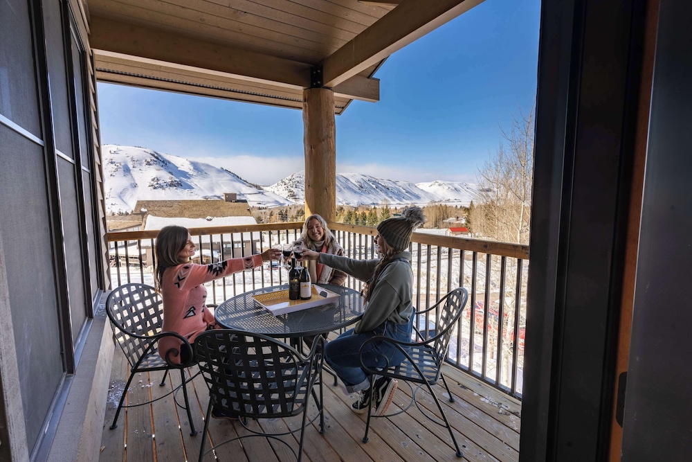 Snow King Resort Hotel & Luxury Residences - photo 25