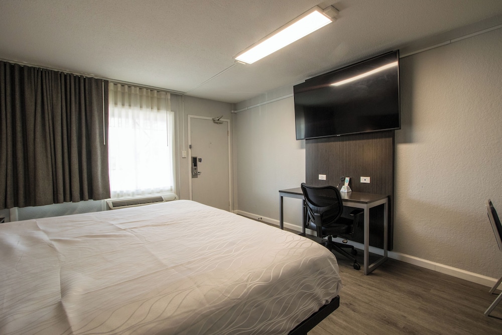 Envi Boutique Hotel Henderson Evansville South - photo 64