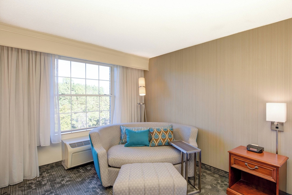 Courtyard Chapel Hill - photo 10