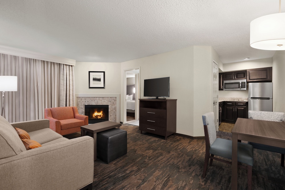 Addison Suites - photo 16