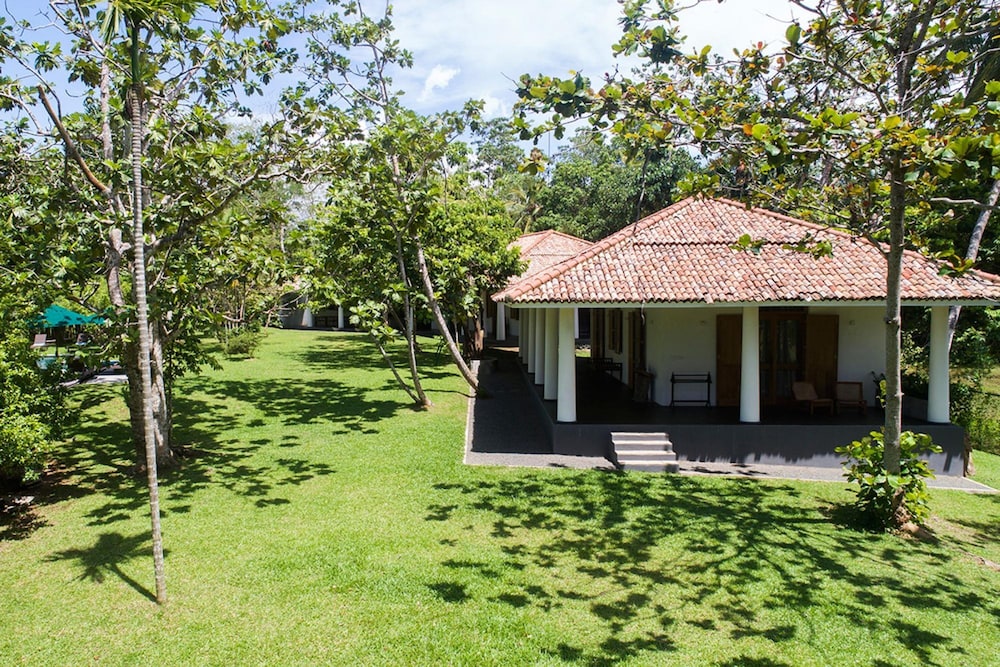 Boundary House. 4 bedrm villa with private Chef — 5-Star Luxury Hotel in Galle, Sri Lanka