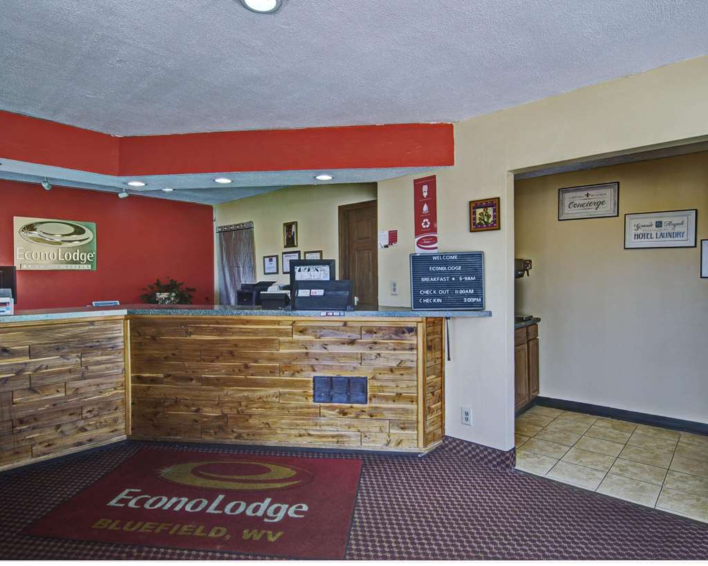 Econo Lodge Near Bluefield College - photo 3