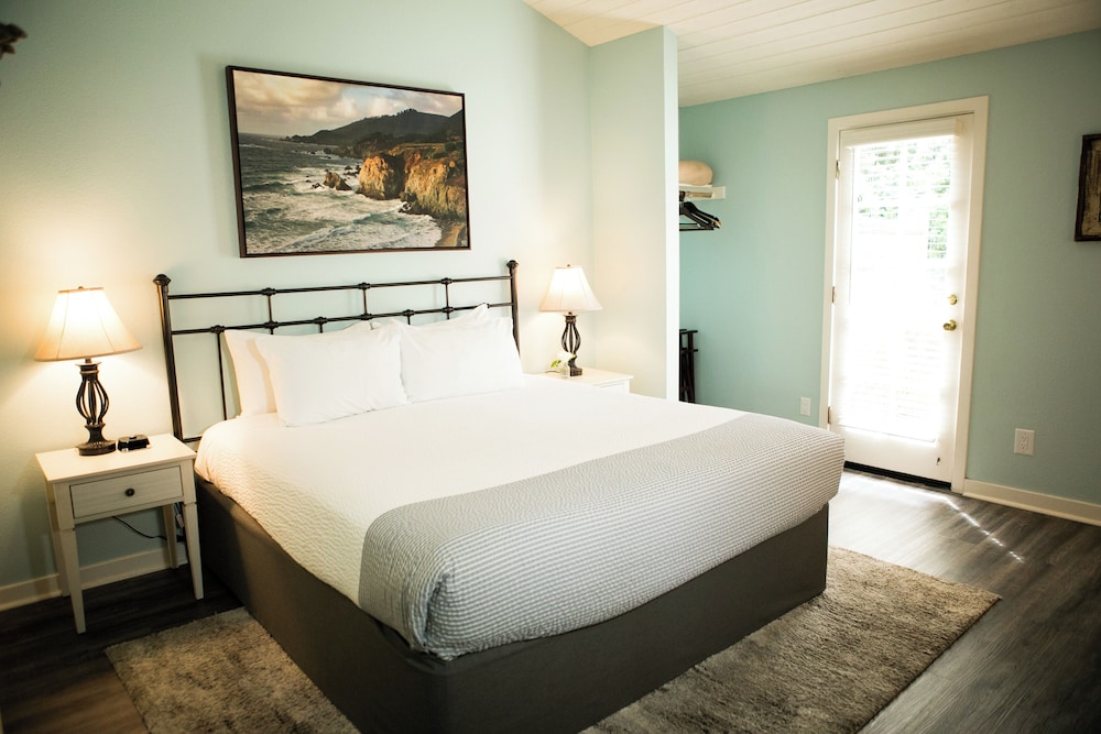 Sea Otter Inn - photo 10