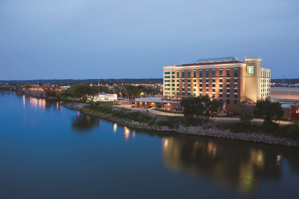 Embassy Suites by Hilton E Peoria Riverfront Conf Center - featured photo