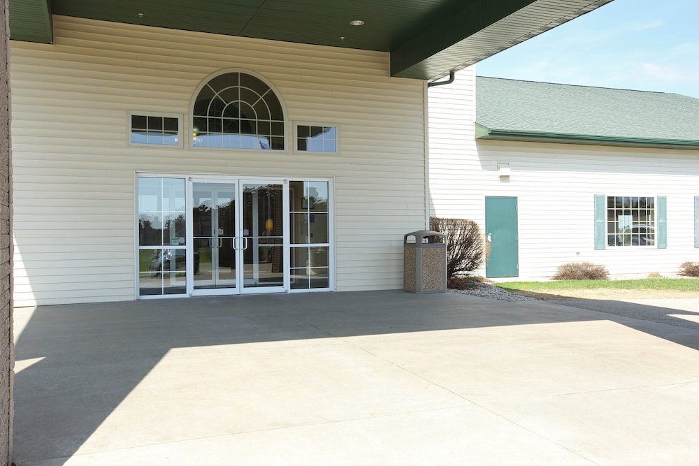 Boarders Inn & Suites Shawano - photo 68