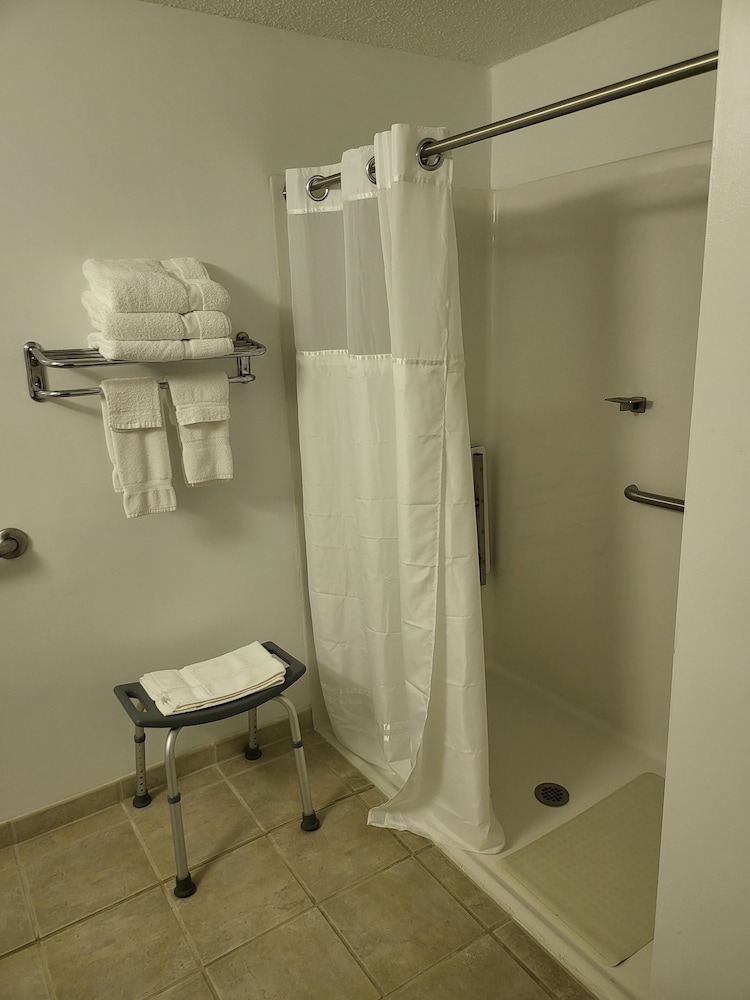 The Glenville Inn - photo 26