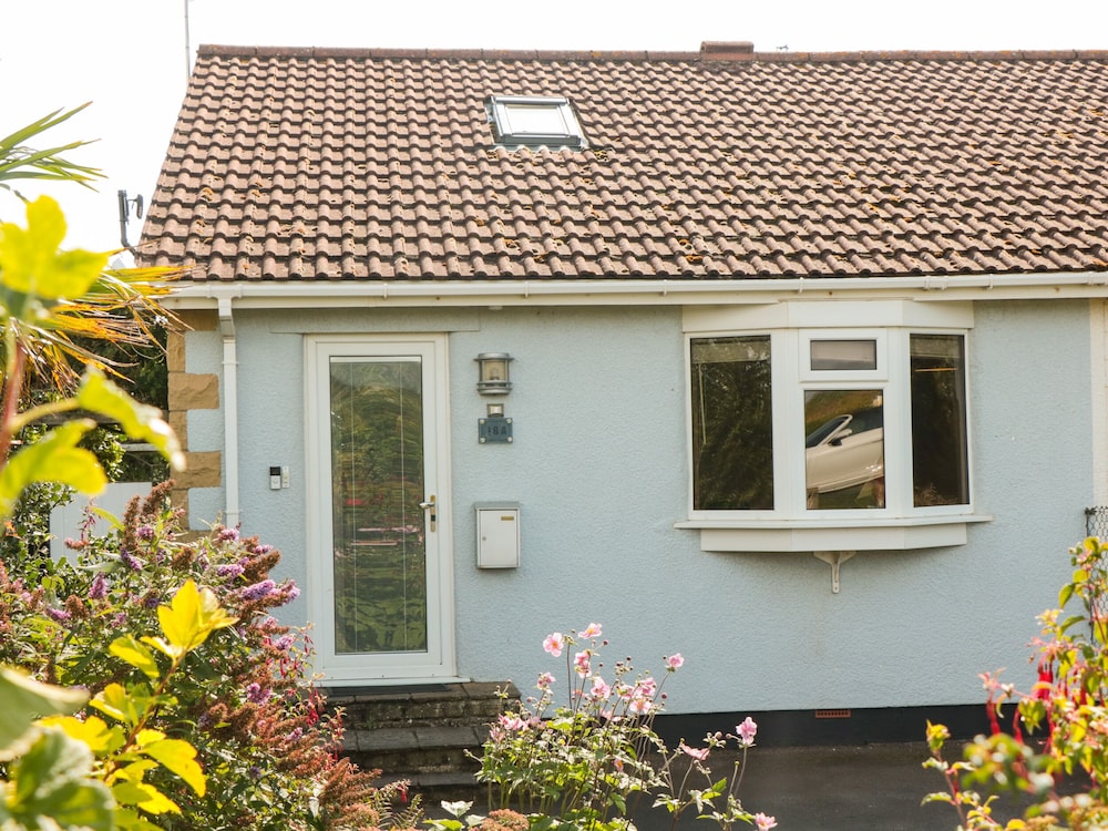Tillys Cottage — 4-Star Luxury Hotel in Weston-Super-Mare, United Kingdom