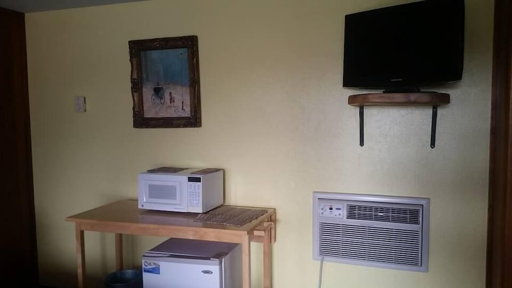 Long Holiday Motel - photo 26