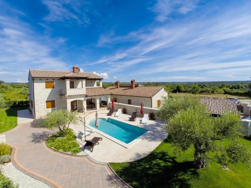 Villa Lory — 4-Star Luxury Hotel in None, Croatia