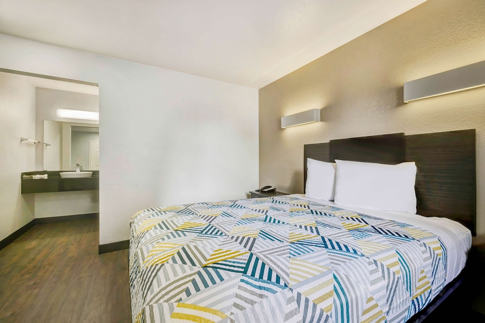 Motel 6 Denton Tx Unt - photo 25