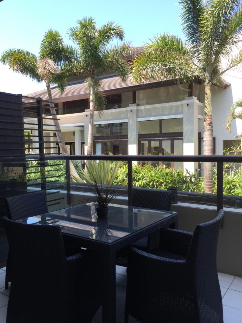 Luxury Romance 5 To Beach — Casuarina — photo 3