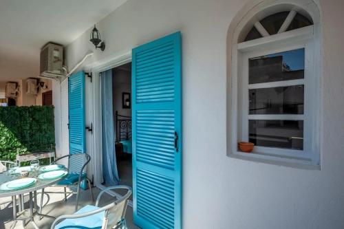Studio Blue — 4-Star Luxury Hotel in Pefkochori, Greece