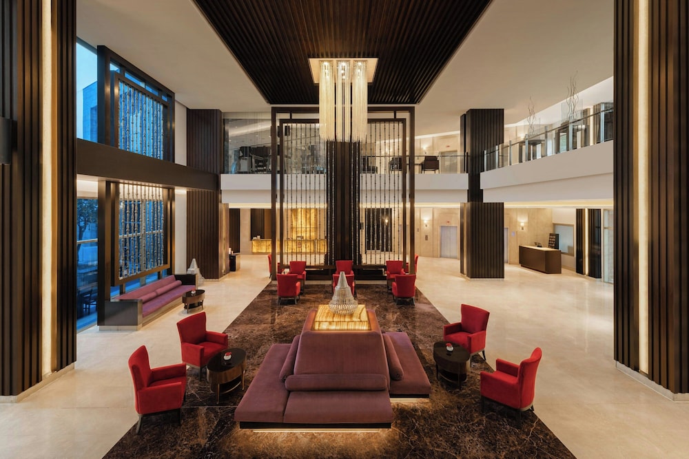Courtyard by Marriott Gurugram Downtown — 4-Star Luxury Hotel in Gurgaon, India