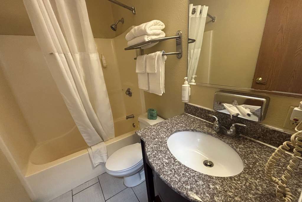 Super 8 by Wyndham Pontoon Beach IL St. Louis MO Area - photo 14