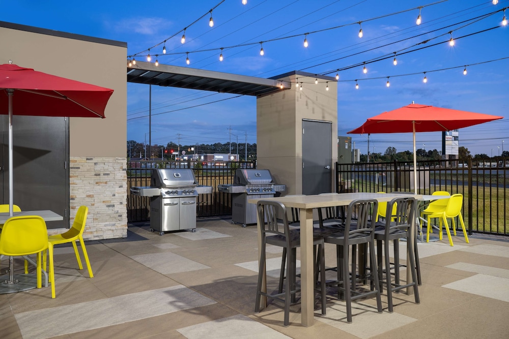 Home2 Suites by Hilton Cullman - photo 25