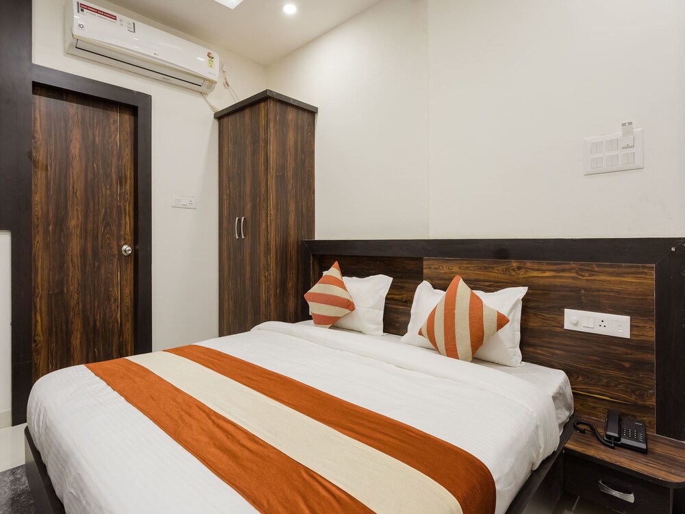 OYO 14355 Hotel Kasturi