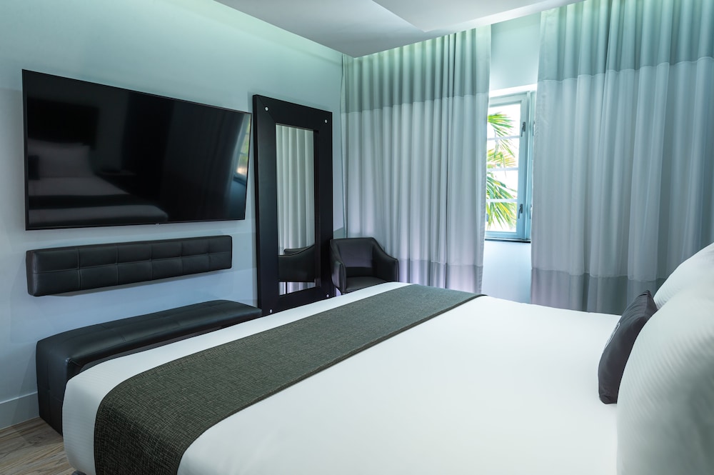 The Kent Hotel - photo 17