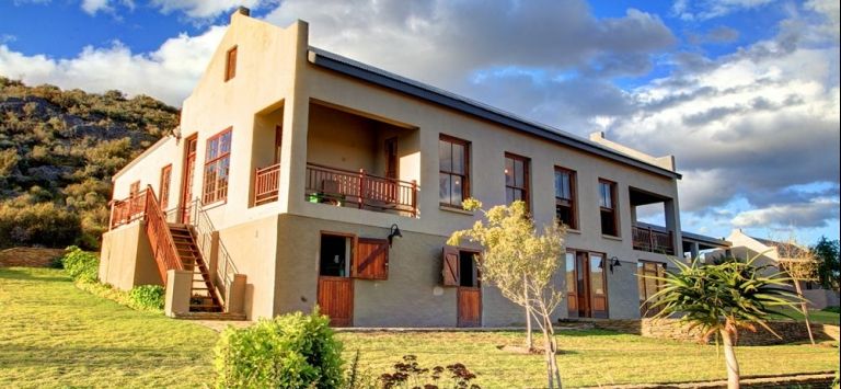 Madi Madi Karoo Safari Lodge — 5-Star Luxury Hotel in Oudtshoorn, South Africa