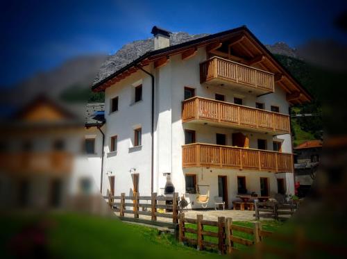 Casa Betty — 4-Star Luxury Hotel in Bormio, Italy