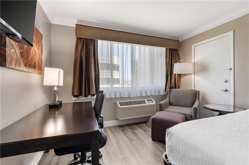Best Western Plus LA Mid Town Hotel - photo 25