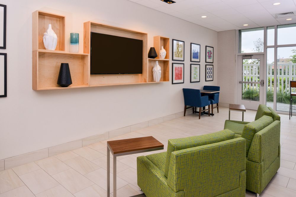 Holiday Inn Express & Suites St. Petersburg Madeira Beach by IHG - photo 51