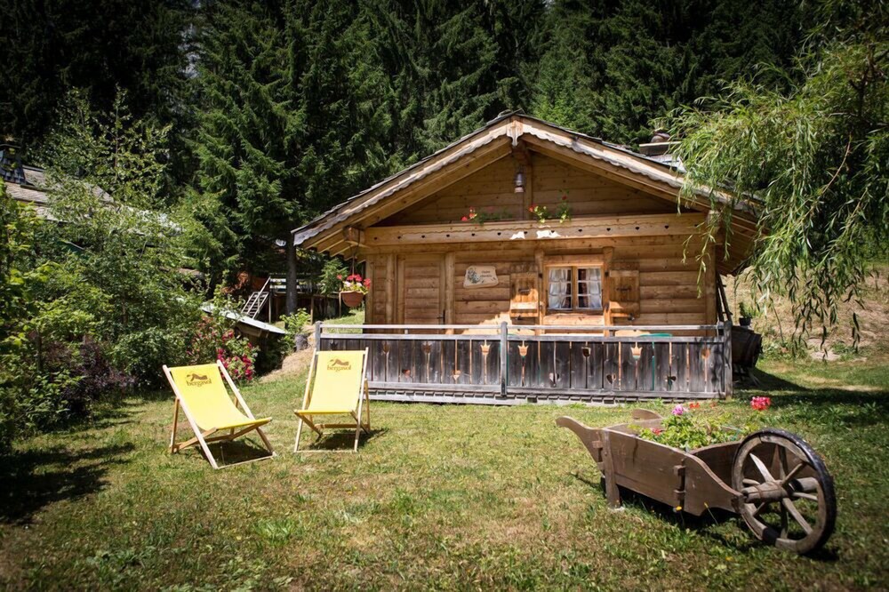 Hotel La Kinkerne in Morzine, France