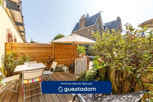 Le Dinarzh 500m plage Terrasse in Dinard, France