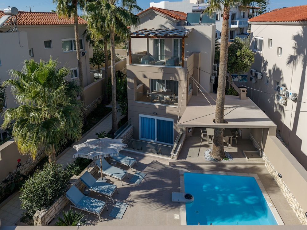 Foothills Turquoise Villa — 4-Star Luxury Hotel in Rethymno, Greece