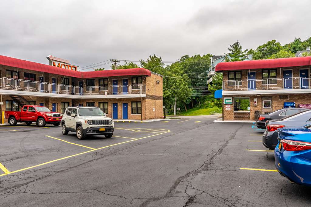 Motel 6 Elmsford NY White Plains - photo 2