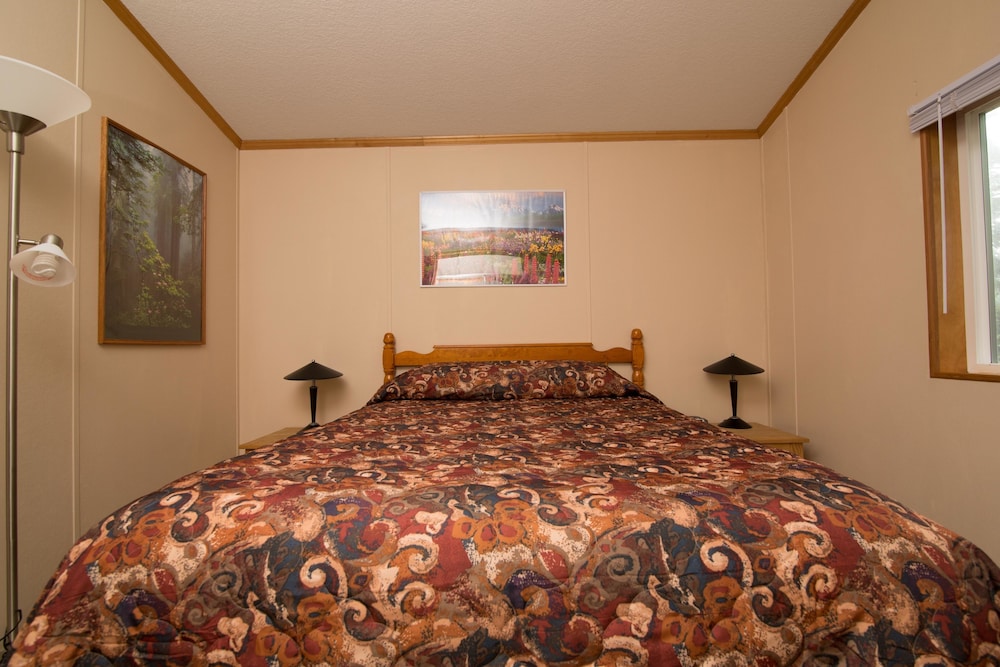 Whalers Rest RV & Camping Resort - photo 10