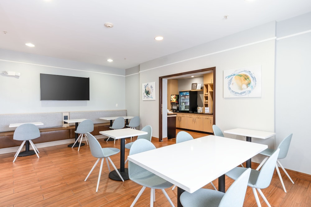 Towneplace Suites Fredericksburg - photo 28