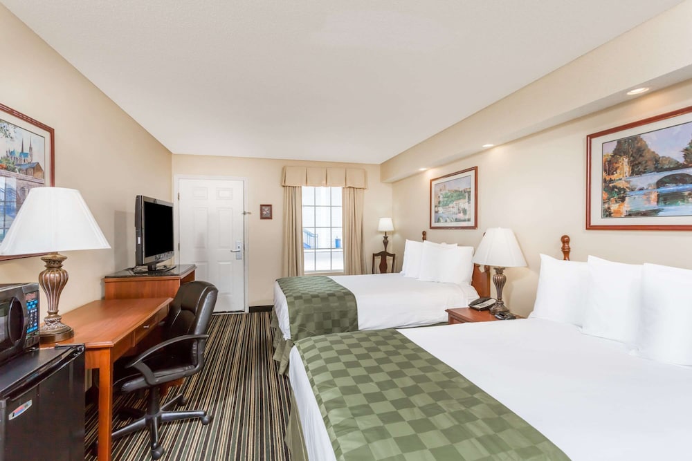 Super 8 by Wyndham Orangeburg North - photo 5